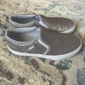 Vans slip on